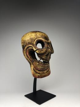 ПРОДАНА Маска Читипати («Владыка кладбищ») или бардо (Bar do) в виде человеческого черепа. Народность Кхас
