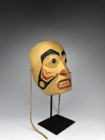 Антропоморфная полихромная маска шамана (современная работа) в стиле индейцев тлинкитов северо-западного побережья Америки_4