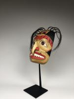 Антропозооморфная полихромная маска (современная работа) в стиле индейцев хайда северо-западного побережья Америки_1