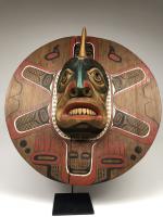 Фамильная гербовая маска (современная работа) касатка на солнце в стиле индейцев квакиутль северо-западного побережья Америки_0