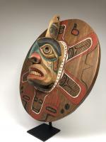 Фамильная гербовая маска (современная работа) касатка на солнце в стиле индейцев квакиутль северо-западного побережья Америки_1