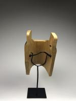Антропозооморфная полихромная маска (современная работа) медведя в стиле индейцев тлинкитов северо-западного побережья Америки_3