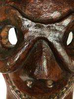 Маска Читипати («Владыка кладбищ») или бардо (Bar do) в виде человеческого черепа. Народность Кхас_6