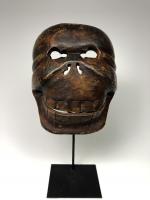 Маска Читипати («Владыка кладбищ») или бардо (Bar do) в виде человеческого черепа народности Кхас_0