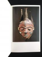 Книга «The art of Central Africa/Tribal masks and sculptures»_1
