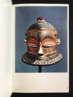 Книга «The art of Central Africa/Tribal masks and sculptures»_2