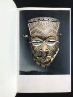 Книга «The art of Central Africa/Tribal masks and sculptures»_3