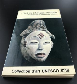 Книга «L'art de L'afrique Centrale/Sculptures et Masques Tribaux»