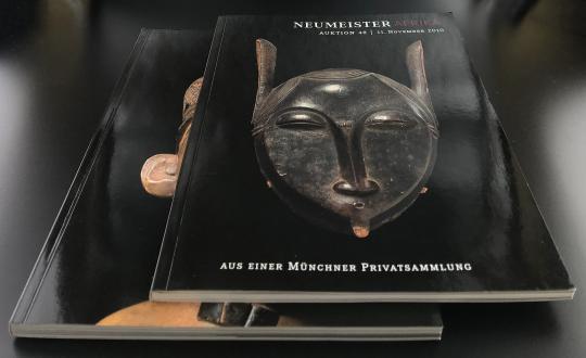 Двухтомный каталог аукциона «Neumeisters Afrika/Auktion 48/11. November 2010/Aus einer Münchner Privatsammlung»