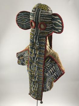 Маска слона (Мбап Мгтенг) элитного общества Куоси народа Бамилеке